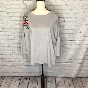 Olivia Sky Gray Embroidered Appliqué Short Frill Sleeve Top XL